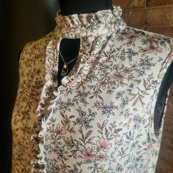 PerSeption Concepts Floral Sleeveless Ruffle Detail Blouse - Size S - Picture 3 of 10